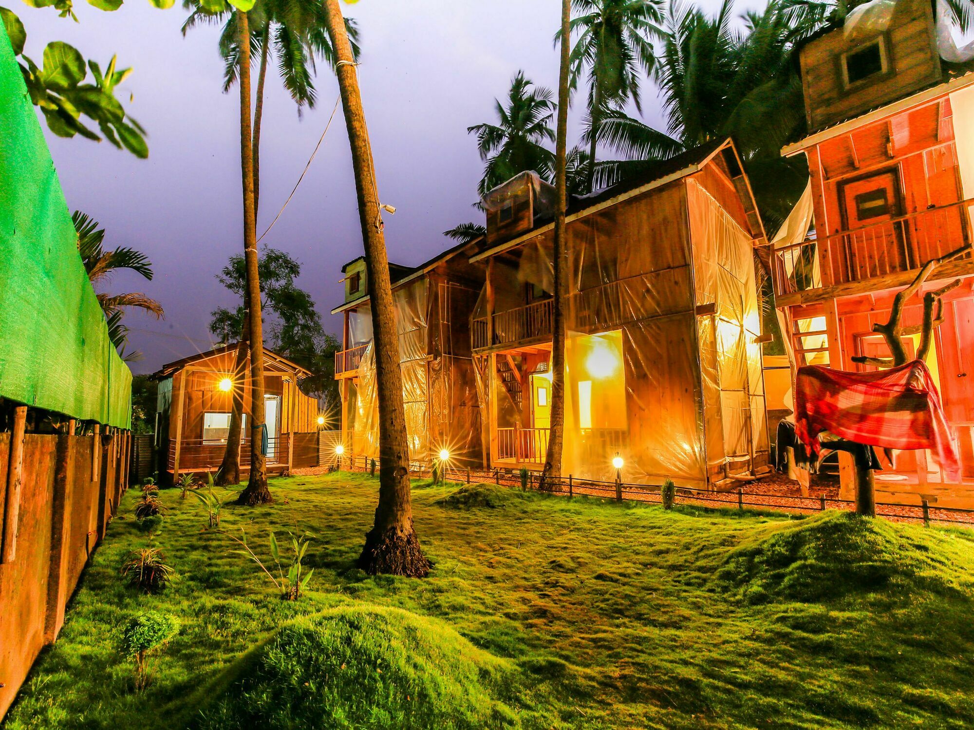 Oyo 19172 Sea View Wooden Cottages อันจูนา ภายนอก รูปภาพ